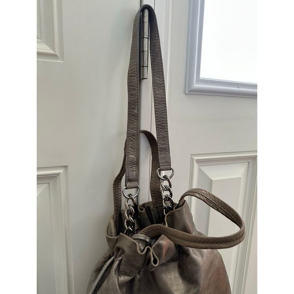 MICHAEL KORS Metallic LEATHER bag Drawstring HOBO bucket taupe chain shoulder - Picture 14 of 16